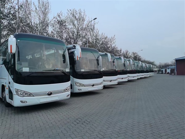 怎么上下班最省心？公司班車你得知（深圳上下班通勤車）